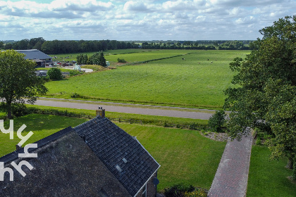 006 Zeer ruim 2 persoons vakantiehuis in het voorhuis van een boerderij in Drenthe