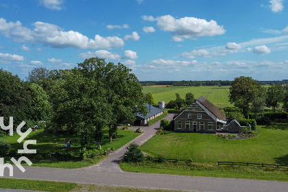 015 Zeer ruim 2 persoons vakantiehuis in het voorhuis van een boerderij in Drenthe