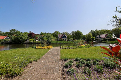 025 Heerlijk 8 persoons vakantiehuis met sauna en zonnehemel in Westerbork