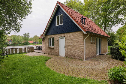 012 Ruim 8 persoons vakantiehuis met sauna op vakantiepark in Westerbork