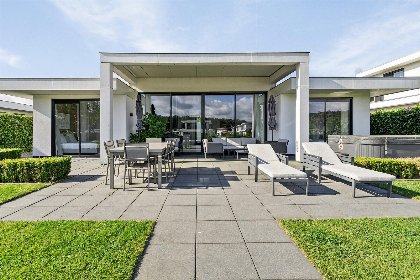 025 Bloem Nr. 315 | 6 pers. Jacuzzi