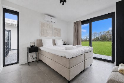 011 Bloem Nr. 511 | 8 Pers. Hottub 