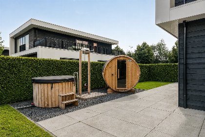 001 Maan Nr. 300 | 10 Pers. Hottub 001 Maan Nr. 300 | 10 Pers. Hottub