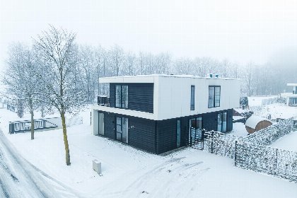 034 Maan Nr. 300 | 10 Pers. Hottub 
