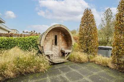 002 Oeverzwaluw Nr. 209 | 12 Pers. Jacuzzi 