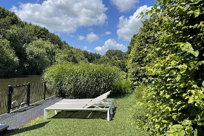 022 Oeverzwaluw Nr. 209 | 12 Pers. Jacuzzi 