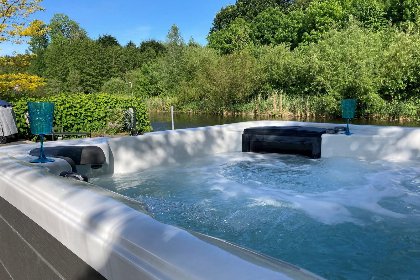 002 Scandinavisch Nr. 221 | 8 Pers. Jacuzzi