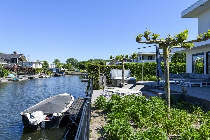 014 Water Nr. 243 | 10 Pers. Jacuzzi 