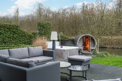 019 Water Nr. 336 | 10 Pers. Jacuzzi 