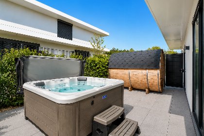 002 Water Nr. 392 | 10 Pers. Jacuzzi 