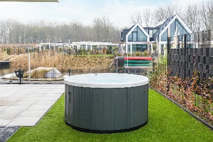 001 Water nr. 578 | 8 Pers. Hottub