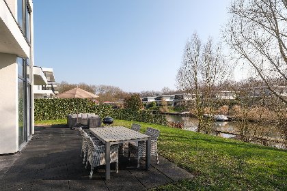 014 Zon Nr. 325 | 5 Pers 014 Zon Nr. 325 | 5 Pers