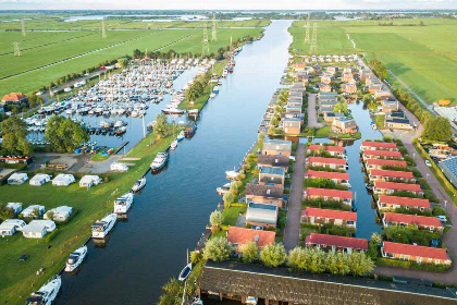 018 4 persoons vakantiehuis aan het water op recreatiepark Tusken de Marren