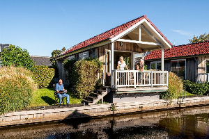 Compact en knus chalet voor 4 personen met sauna, gelegen op een fijn vakantiepark