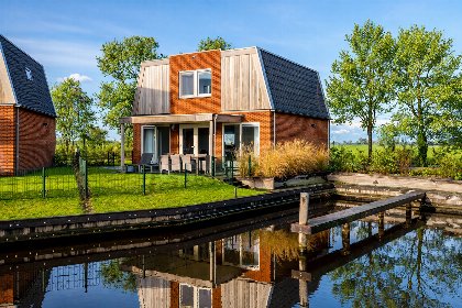 000 Sneekermeer 8p. met jacuzzi 000 Sneekermeer 8p. met jacuzzi