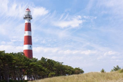 007 Gelegen in het dorp Buren op Ameland vindt u dit mooi gelegen 6p. vakantiehuis