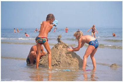 009 Gelegen in het dorp Buren op Ameland vindt u dit mooi gelegen 6p. vakantiehuis