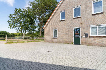 044 Luxe 20 persoons groepsaccommodatie in de Vleien op Ameland