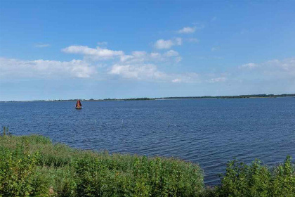 005 Vrijstaande 6 persoons woning aan het Lauwersmeer in Friesland