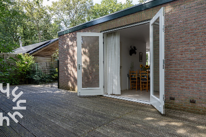 013 Comfortabele 4 persoons bungalow met bubbelbad in het mooie, bosrijke gebied van Appelscha