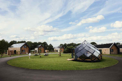 029 Luxe 6 persoons vakantiehuis met bubbelbad en sauna met huisautomatisering in Appelscha