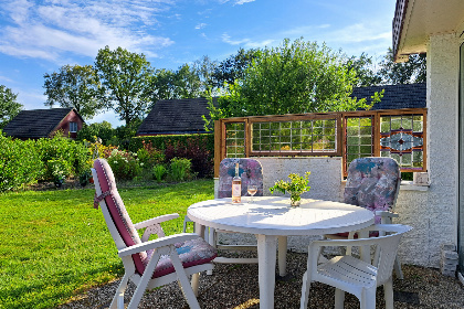 023 Comfortabele 4 persoons bungalow met ruime tuin in Boijl, Friesland