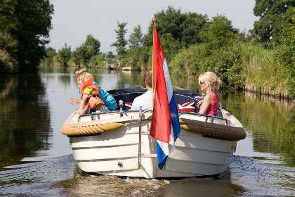 024 Prachtig gelegen 2 persoons chalet aan de jachthaven Kuikhorne