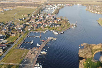 012 Comfortabel appartement voor 2 personen met uitzicht op 'It Wiid' in Earnewald, Friesland