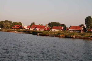 Heerlijk 6 persoons vakantiehuis aan het water in Friesland