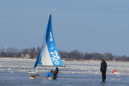 009 Heerlijk 6 persoons vakantiehuis aan het water in Friesland