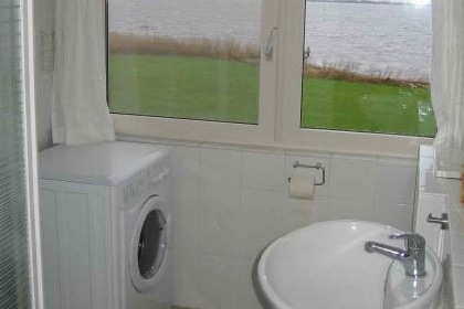 012 Heerlijk 6 persoons vakantiehuis aan het water in Friesland