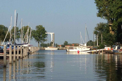 014 Heerlijk 6 persoons vakantiehuis aan het water in Friesland