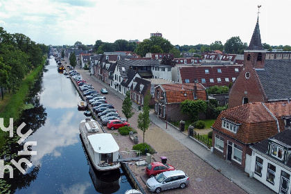 003 Schitterende 2 persoons woonboot in het centrum van Heerenveen