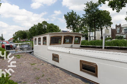 012 Schitterende 2 persoons woonboot in het centrum van Heerenveen