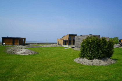 009 Gezellig Tiny House voor 2 personen aan het IJsselmeer op een vakantiepark in Hindeloopen