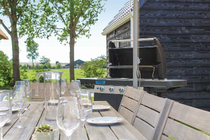 019 Huisdiervriendelijke luxe villa met sauna aan De Friese Meren