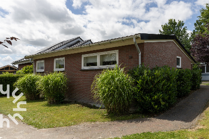 020 Moderne vakantiewoning voor 6 personen op een rustig vakantiepark nabij het IJsselmeer