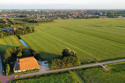 001 2 persoons boerderijhuisje vlakbij het Sneekermeer