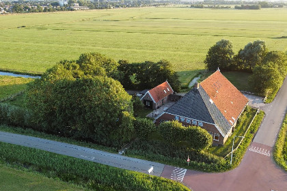 002 2 persoons boerderijhuisje vlakbij het Sneekermeer