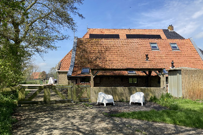 020 2 persoons boerderijhuisje vlakbij het Sneekermeer