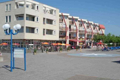 013 Luxe 8 persoons Vissersvilla op Beach Resort Makkum aan het IJsselmeer