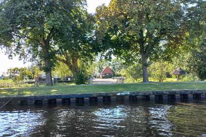 010 Gezellige 6 persoons vakantiewoning nabij het water in Grou, Friesland