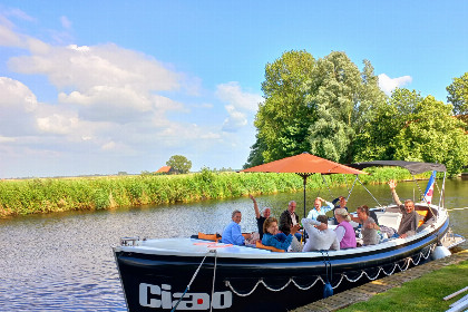 017 Sfeervol 2 persoons vakantiehuis nabij het water in Grou, Friesland