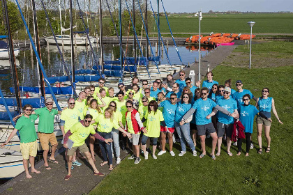 029 63 persoons groepsaccommodatie aan het water in Friesland met zeilboten en activiteiten