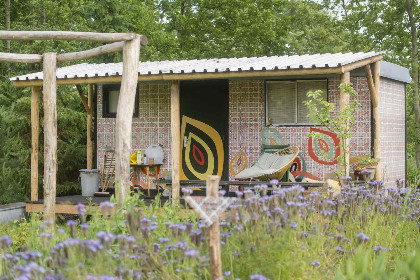 005 Prachtige 7 persoons woonboerderij met grote tuin en vrij uitzicht in Friesland