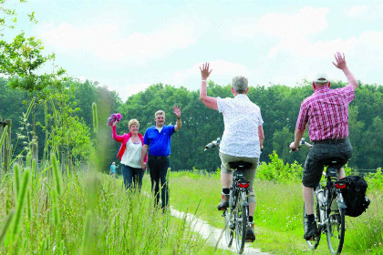 062 Prachtige 7 persoons woonboerderij met grote tuin en vrij uitzicht in Friesland