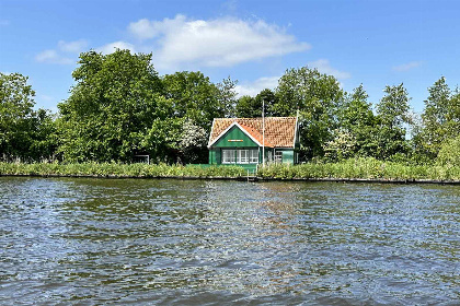 022 Gezellig 4 persoons houseboat in Friesland