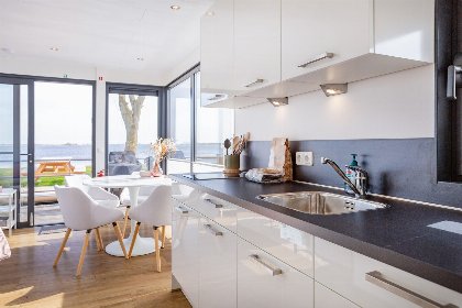 005 Houseboat Agua Dolce met tuin en prive aanlegsteiger aan het Sneekermeer   Paviljoenwei 4 12 | Sneek (Offingawier)