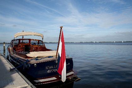 043 Houseboat 'Elysium' met eigen aanlegsteiger   Paviljoenwei 4 14 | Sneek (Offingawier)