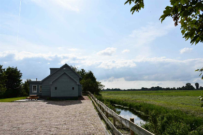 003 Prachtig 6 8 persoons vakantiehuis met hottub landelijk gelegen tussen de Friese weilanden